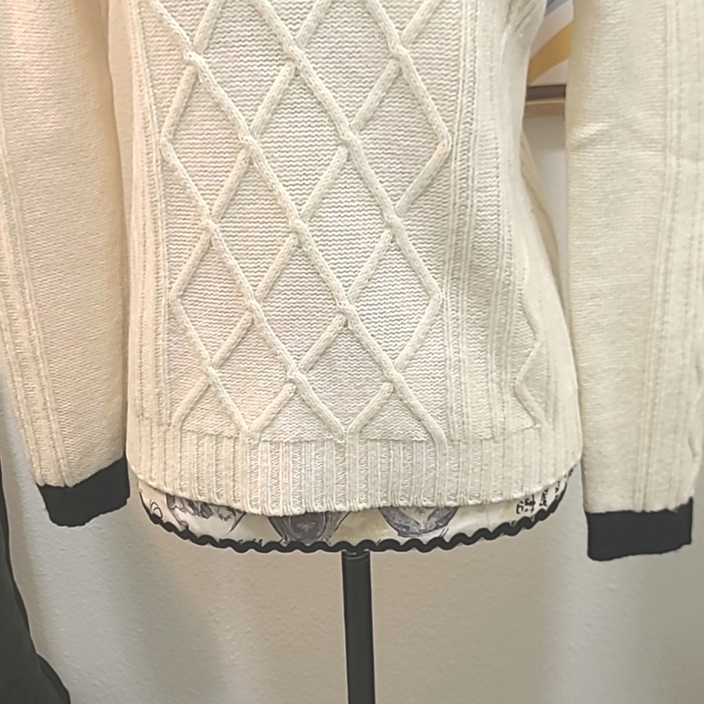 Brooklyn Industries 100% Lambswool Cable Knit Sweater — image 4 of 8